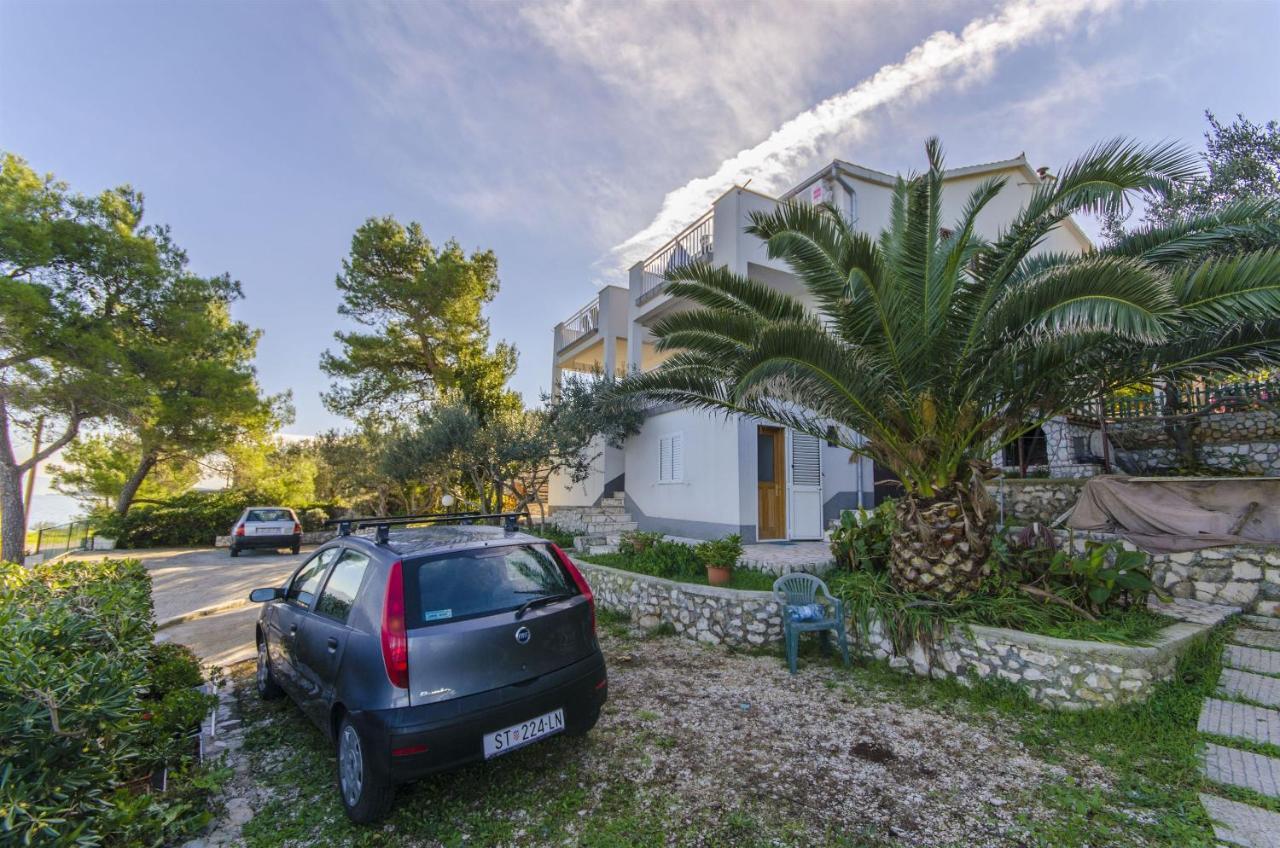 Apartments Dragica Slatine Bagian luar foto