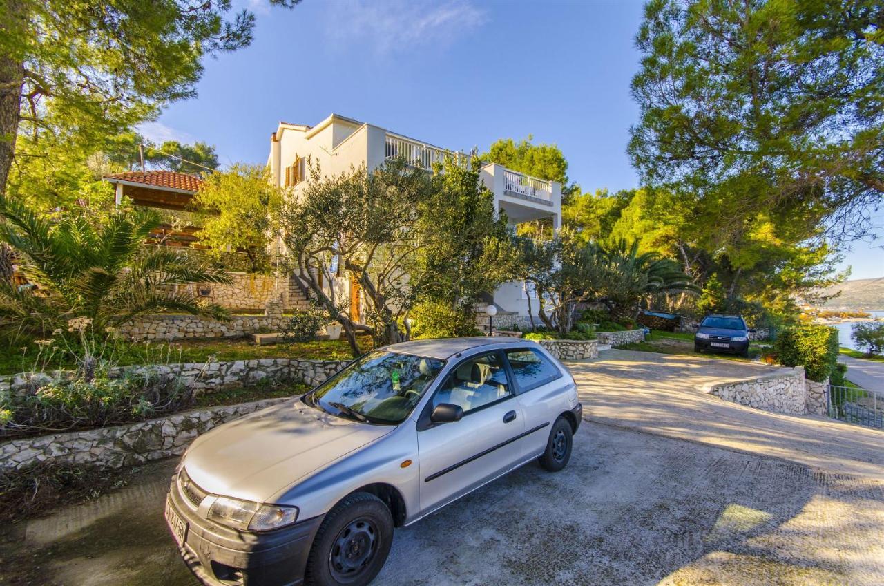 Apartments Dragica Slatine Bagian luar foto