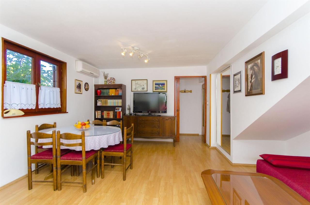 Apartments Dragica Slatine Bagian luar foto